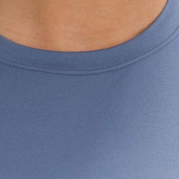 NWT Lululemon Ultralight Waist-Length T-Shirt Oasis Blue (Size 10) - Picture 3 of 7